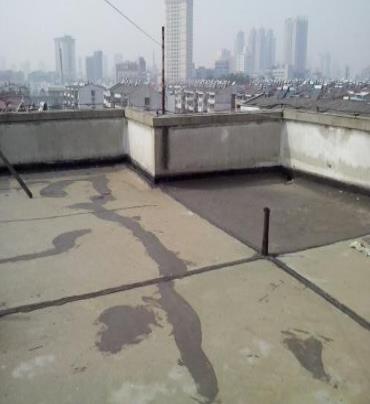 竹溪漏水维修 楼顶漏水是什么原因，楼顶漏水维修方法是什么?