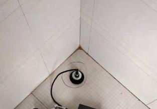 竹溪卫生间漏水维修之 loft 夹层储藏室毗邻暗管渗水哪家好，推荐诚匠小爱修缮
